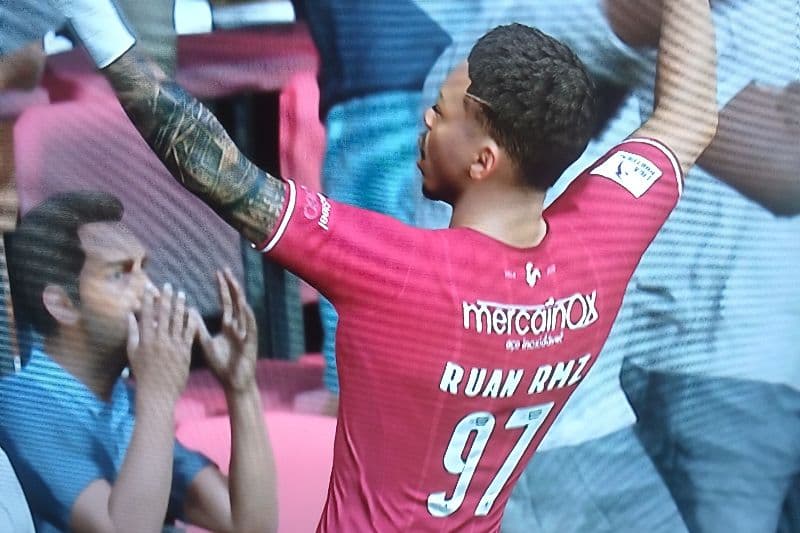 BRILHOU!!! O prodígio do Gil fez hoje o primeiro jogo como titular, e brilhou apontou 2 golos frente ao Arouca e acabou eleito homem do j…