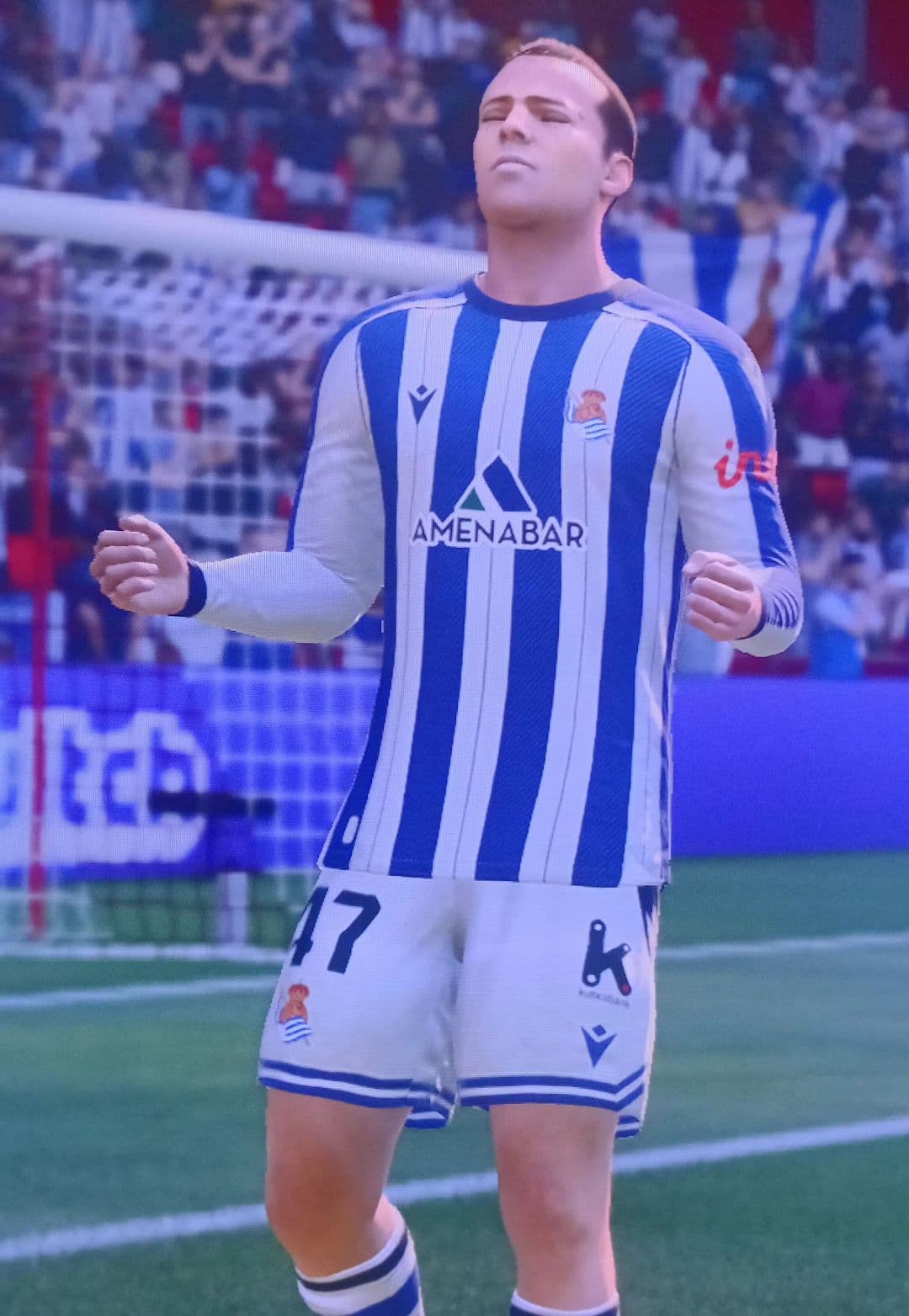 Fim de jogo, o Malaga começa perdendo mas vira o jogo mesmo com um gol de Nicolas. Placar final 3-1
