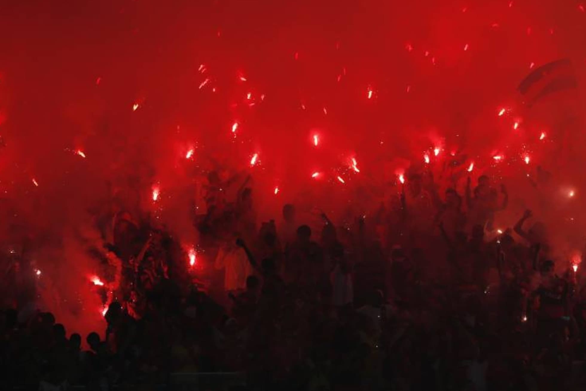 Por mais que não tenhamos chegado às finais da Pokal, a torcida fez o maior apoio possível. Agora rumo à primeira divisão !