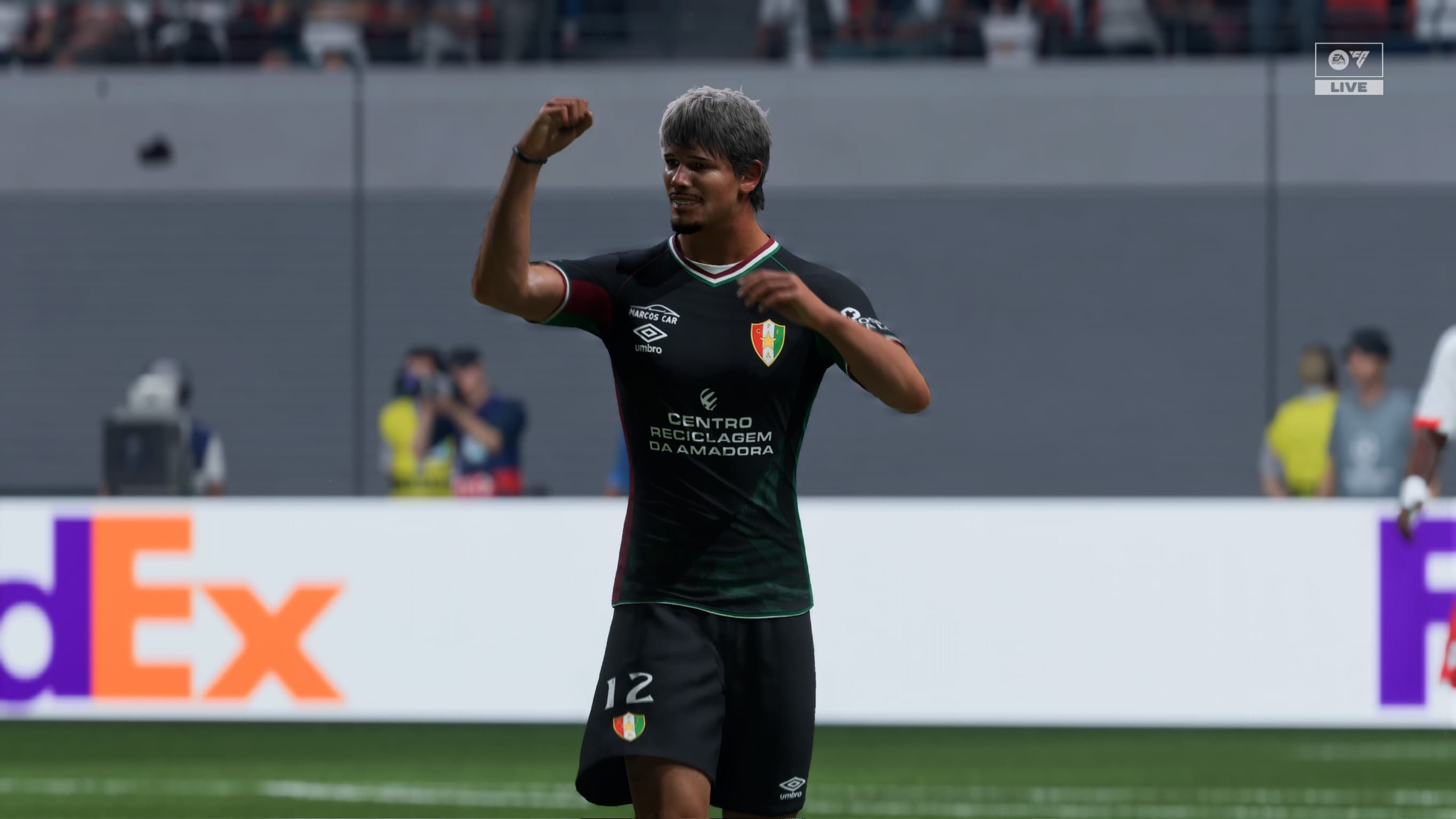 Obrigado Estrela por tudo, desde o primeiro jogo na equipa principal, até ao último jogo! Eu agradeço a todos que estiveram lá a apoiar-n…
