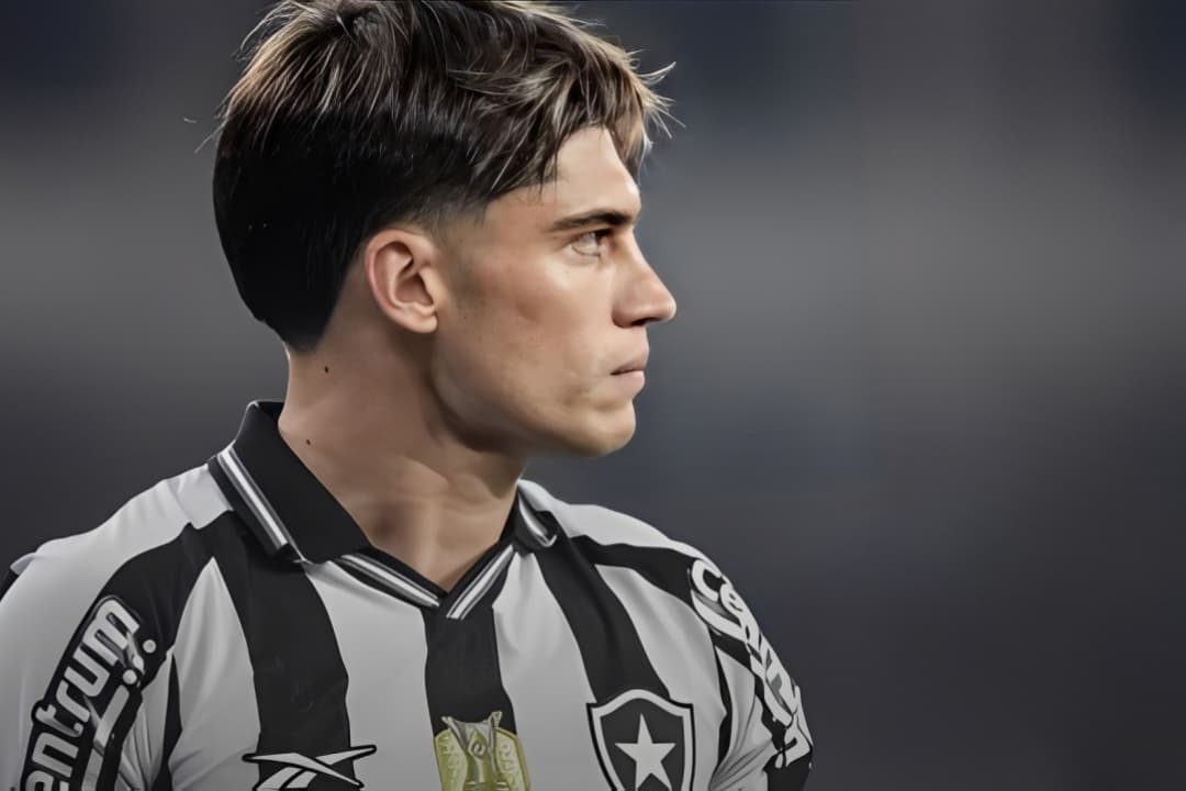 O clube finalmente concretiza o desejo de contratar o atacante Joaquin Correa só Botafogo. O jogador vem por 1.9 milhões