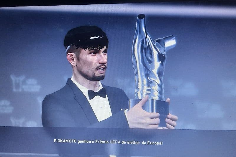👑🏆 Melhor da Europa. Quem duvidou, agora só assiste. A coroa tem dono e ele veste azul. 💙⚽️