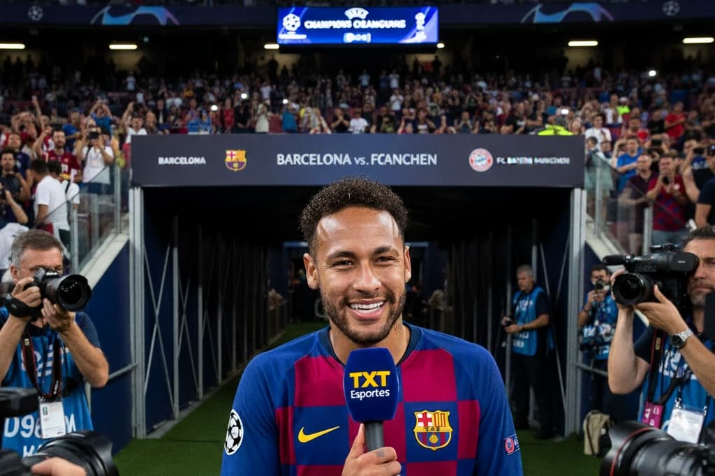 Neymar Jr: Vamos para mais um jogo pela Champions, está apenas começando, mas espero fazer boas partidas e voltar a ser titular logo e fa…