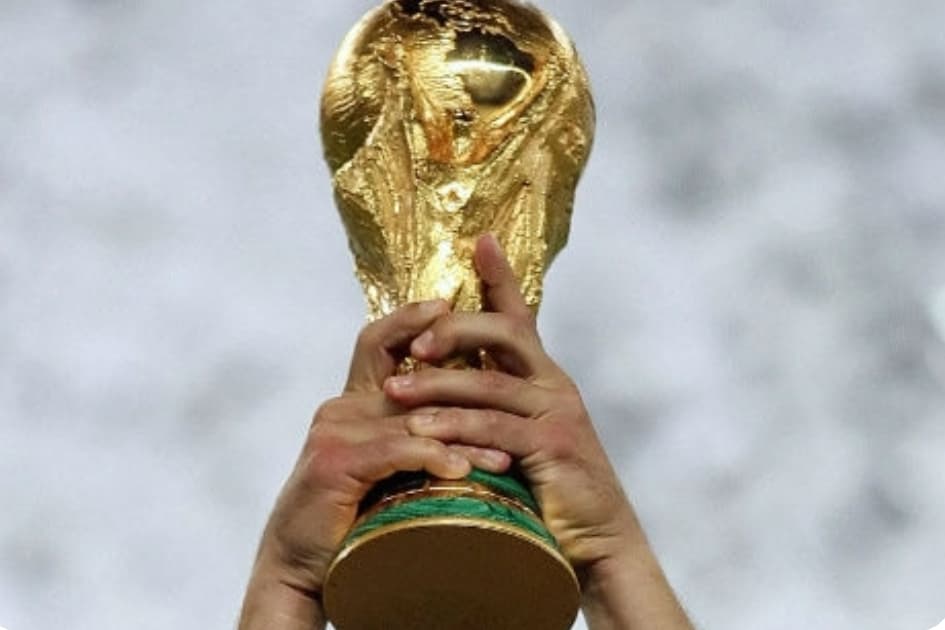 Arthur Alves ganha a copa do mundo! Ele diz: - Minha equipe jogou muito! Nós ganhamos a competição mais difícil possível!
