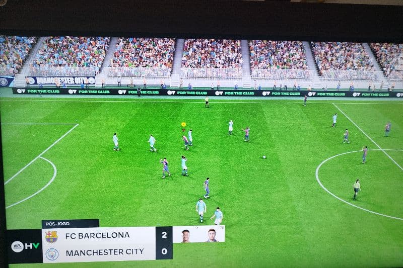 Keane faz 1 gol e 1 assistência na estreia
