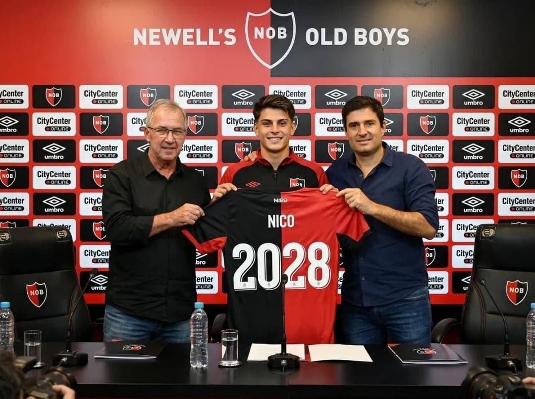 Final de temporada: 35 Jogos🆚 22 Golos⚽ 13 Assistências🅰️ Nicolas Benítez renova contrato até 2028 com o Newell's Old Boys🔥 ¡Vamos Roj…