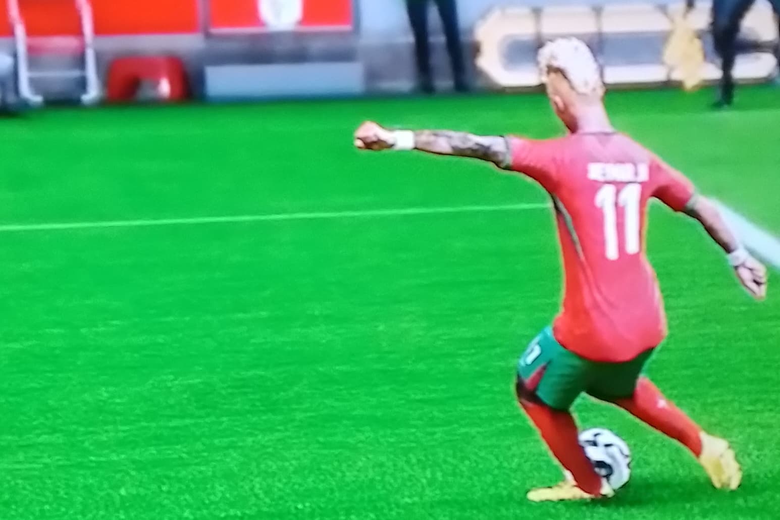 Já no seu primeiro lance de jogo Neymar abre o placar para Portugal e deixa a Seleção na frente com 1 a 0 aos 3 minutos do primeiro tempo