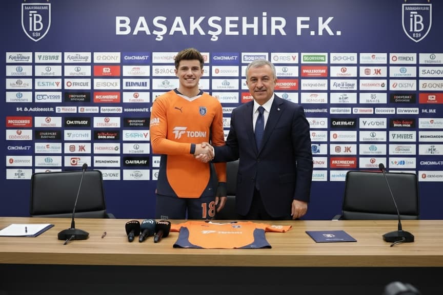 Obrigado pela oportunidade de estar representando o Basaksehir, prometo focar no meu futebol. (Mateo Sánchez de cara nova)