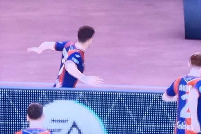 Orsolini marcou mais um!!! ELE TA VOAAAANDO!!! Bologna 4 x 2 Udinese