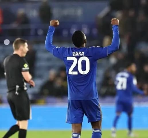 FIM DA PRÉ-TEMPORADA COM VITÓRIA! 🦊🇮🇹 ​Cruzamento na medida do Ricardo Pereira e golaço de cabeça do Daka contra a Cremonese! ⚽ ​O hom…