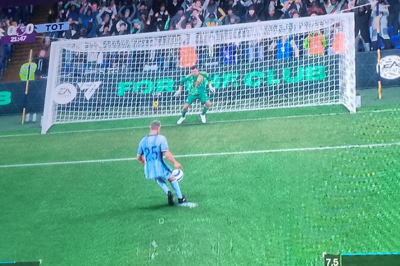 Uma verdadeira atuação de gala contra O Leeds, calando o estádio, com 2 gols de cavadinha e o placar final sendo 6x2 para nós!🔥 +4⚽ +1🅰…