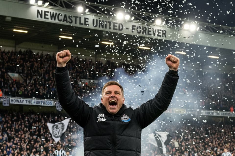 depois da grande vitoria sobre o Liverpool e do titulo da copa da linga inglesa , esperamos grandes feitos nessa temporada, LETS'GO MAGPIES
