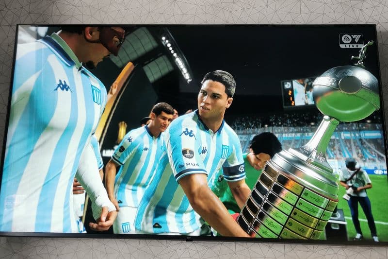 GANHAMOS!!! ESSA NOITE É SÓ DE FESTA! No jogo por 2 a 1 contra o River Plate, a Conmebol© Libertadores é nossa, vamo que vamo, Racing! 💙🤍