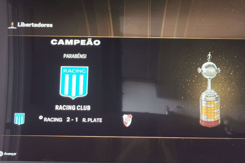 Talvez eu vou embora deste lindo clube, mas, se eu sair, espero que vocês continuem vencendo e mostrando do que o Racing é capaz, eu deix…
