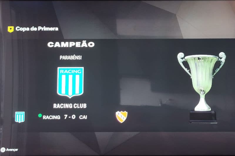 Vamos Racing! No memorável 7 a 0, vencemos a Copa de Primera! Mais um título para a nossa pratileira! 💙🤍