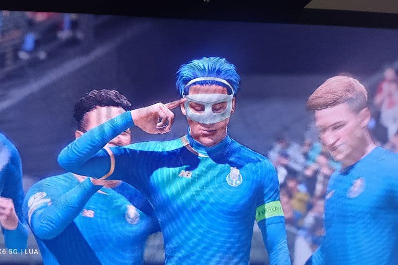 hoje anuncio que minha jornada no porto acabou estou me transferindo para o Liverpool pois meu contrato com os blues acabou mas sempre vo…