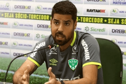 Bom hoje eu vou explicar o porque do Corredor não ser relacionado para o jogo de hoje, todos sabem que ele e a jovem promessa da equipe p…