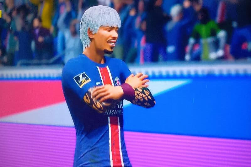 Ainda não é oficial mas o Atleta Paolo de 23 anos do clube PSG corre riscos de sair por empréstimo