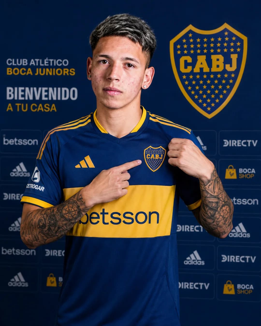 Muito feliz com novo clube, comprimento, disciplina, raça. Vamos em busca de taças! 🟡🔵