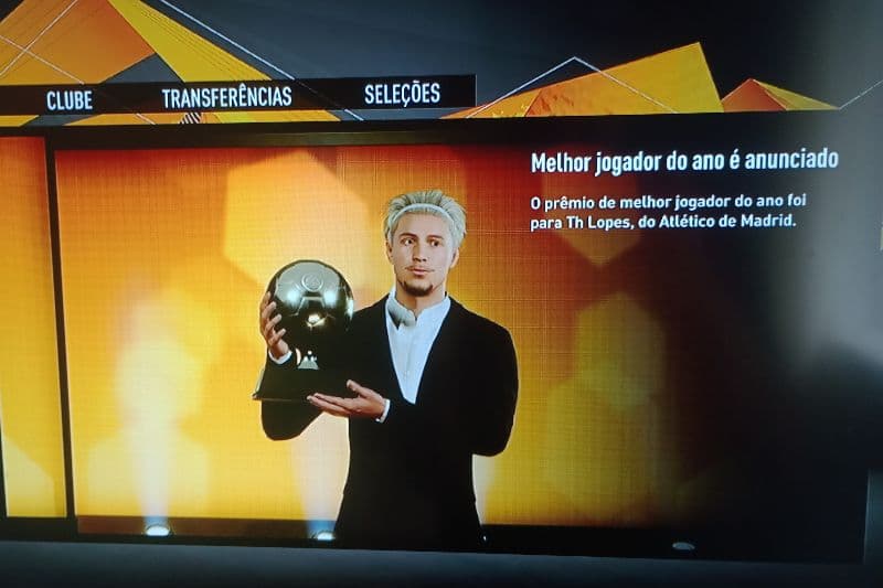 Feliz pela segunda na história, sempre fui humilde pelos clube que passei, inaceitável ver um "colega" de equipe com inveja. chora João f…