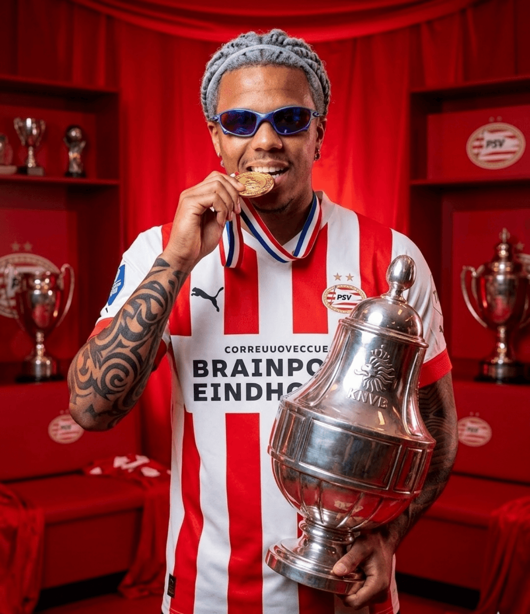 Mais uma para a história! 🏆 Dia inesquecível. Conquistamos a KNVB Beker com o PSV Eindhoven para esse grande clube e sua torcida. Pra ci…