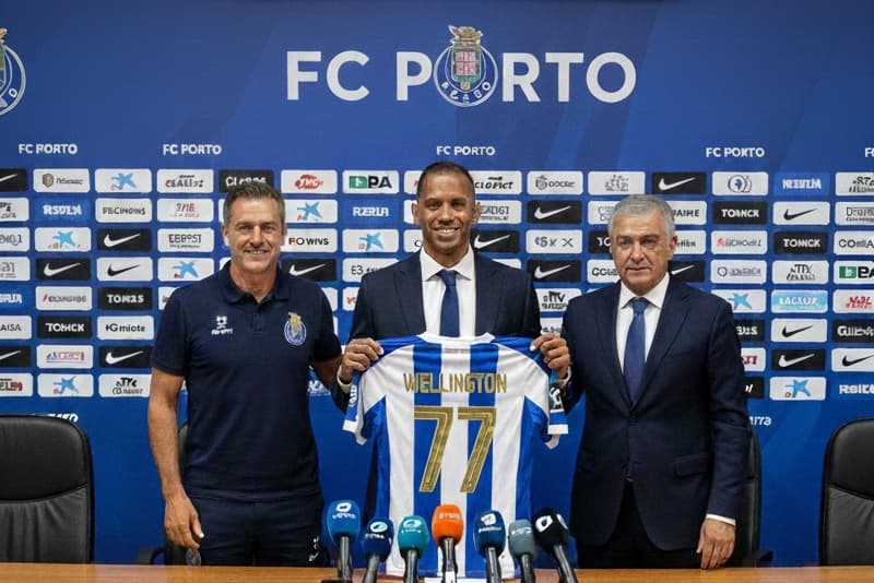 Enfim chegamos ao elenco principal do {@}[FC Porto](69384c28110359579463a0c8)