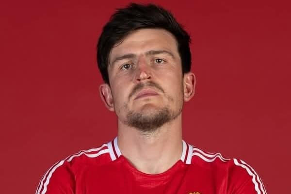 FIM DE UMA ERA! Depois de um longo período no clube, Harry Maguire deixou o United a custo zero rumo ao Aston Villa. O Jogador não seria …