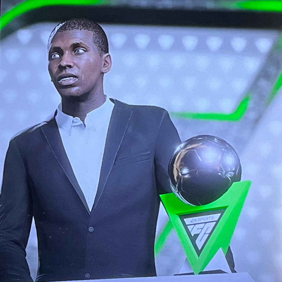 Jogador da temporada, sonhei com esse momento desde o momento em que toquei na bola. Obrigada a todos que me apoiaram e me ajudaram a che…