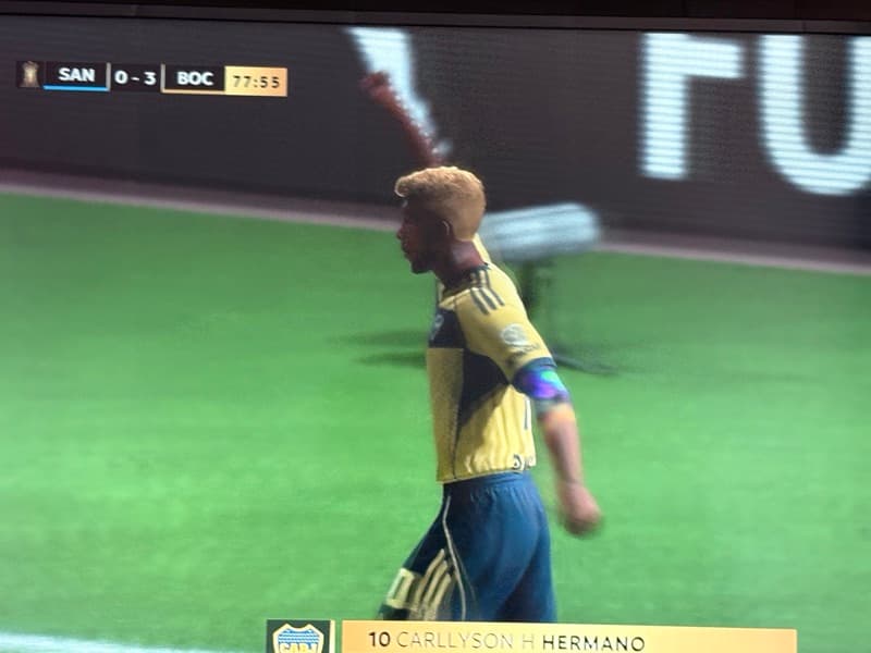 Nosso jogador fazendo o 3 gol da partida