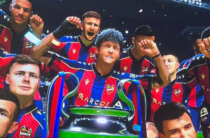Primeira champions league da carreira e do clube com 18 anos