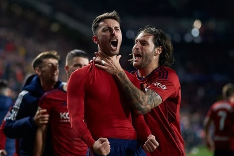 El máximo goleador de LaLiga con 8 goles, Raúl García, recibe una convocatoria inédita para la Selección Española.