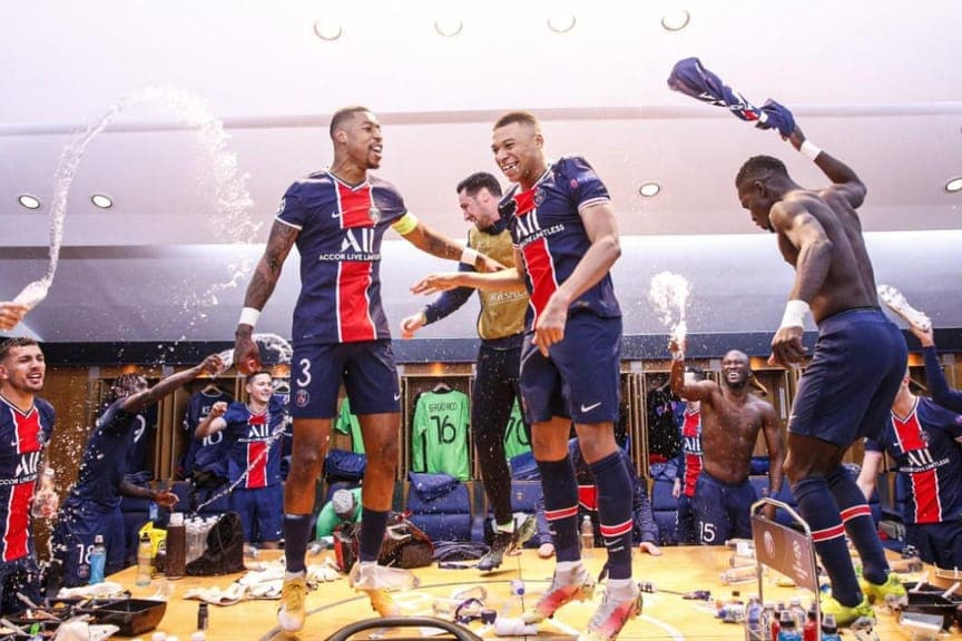 GANHAMOS!!!! 4-0!!!!! pena que não entrei no jogo, primeiro título da carreira