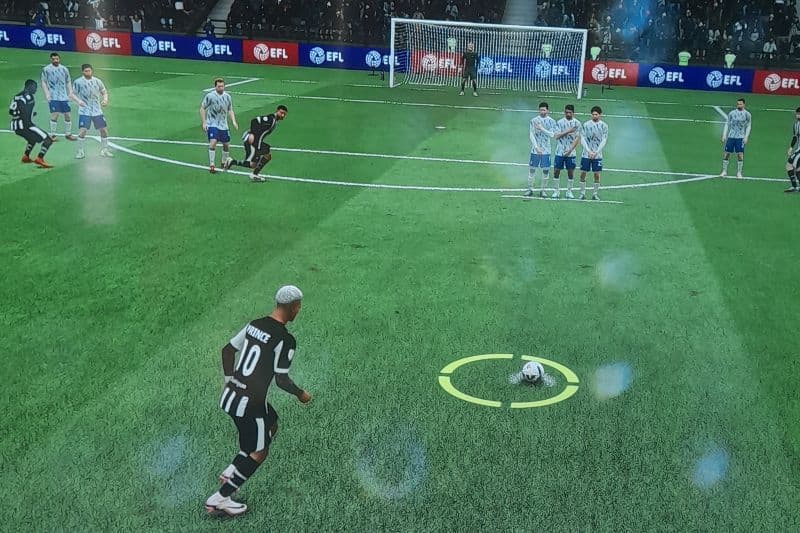 Daqui é pênalti🥶 Para fazer o primeiro hat-trick um golaço de falta! #Gelado kkkkk cava uma falta,q é gol!