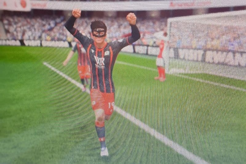 Estou muito feliz com o meu gol fazendo e garatino a vitória magra se 1 a 0 fora de casa 😱