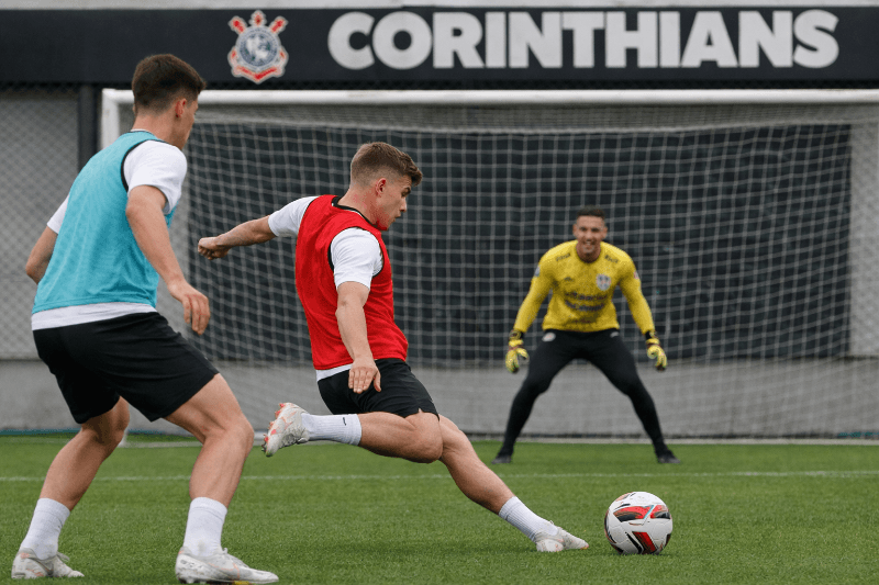 Treinando para o jogo contra o Flamengo! #VaiCorinthians
