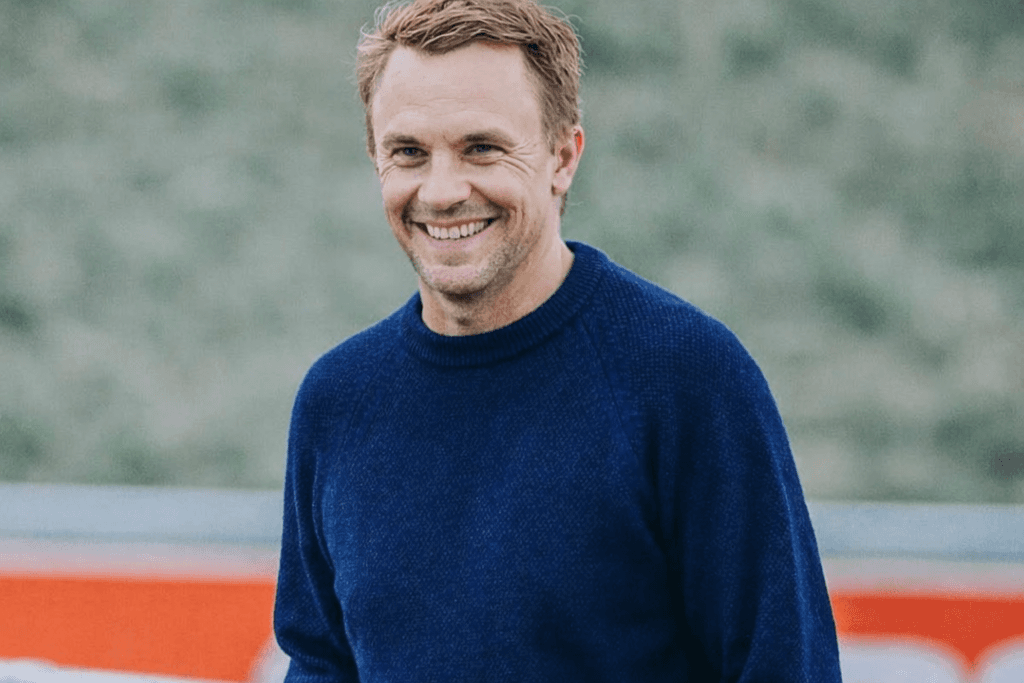 O bom filho a casa torna! Anunciamos que Manuel Neuer será o novo treinador do Shalke 04 para a temporada 25/26 💙🤍