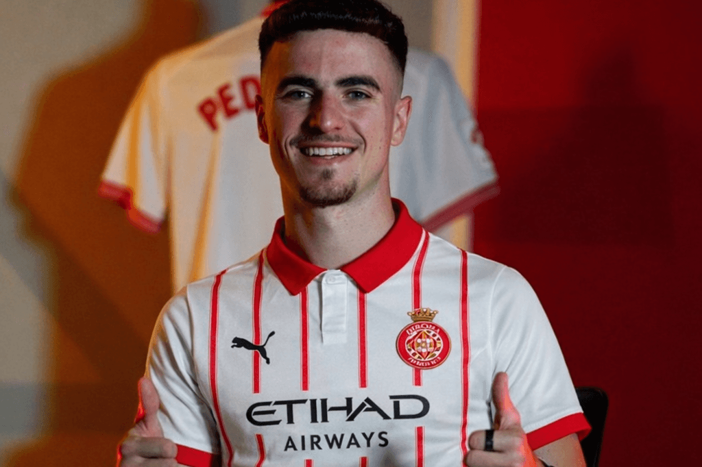 CONTRATADO! Pedrosa é o novo reforço da equipe do Girona Fc! O jogador vem de uma passagem do Sevilla, clube que terminou rebaixado ao fi…