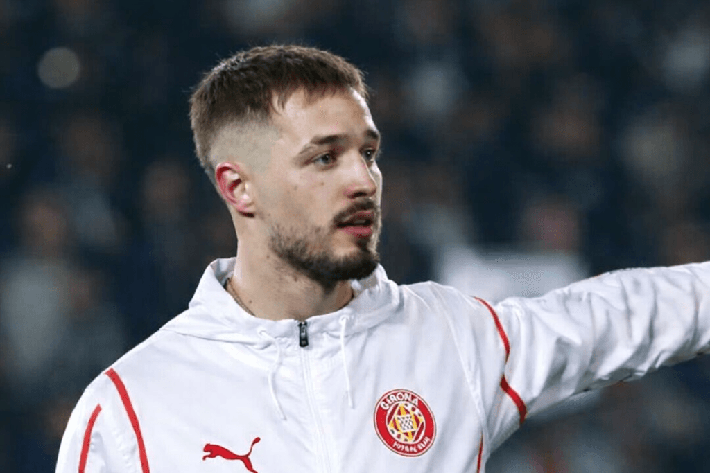 Outro reforço na área! Arnau Tenas é o novo paredão da equipe da Catalunha! Goleiro estava no Villareal. Titular???