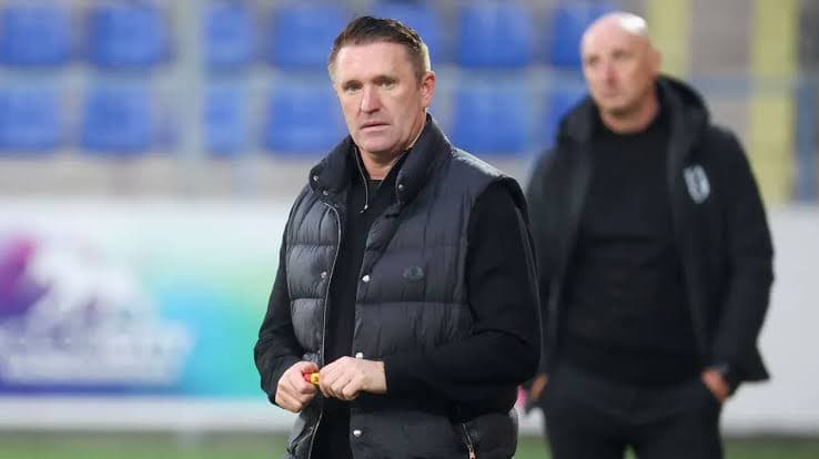 🚨 Millwall Insider O Wolverhampton vive crise na Premier League: apenas 5 pontos em 8 jogos sob Rob Edwards. A diretoria já busca substi…