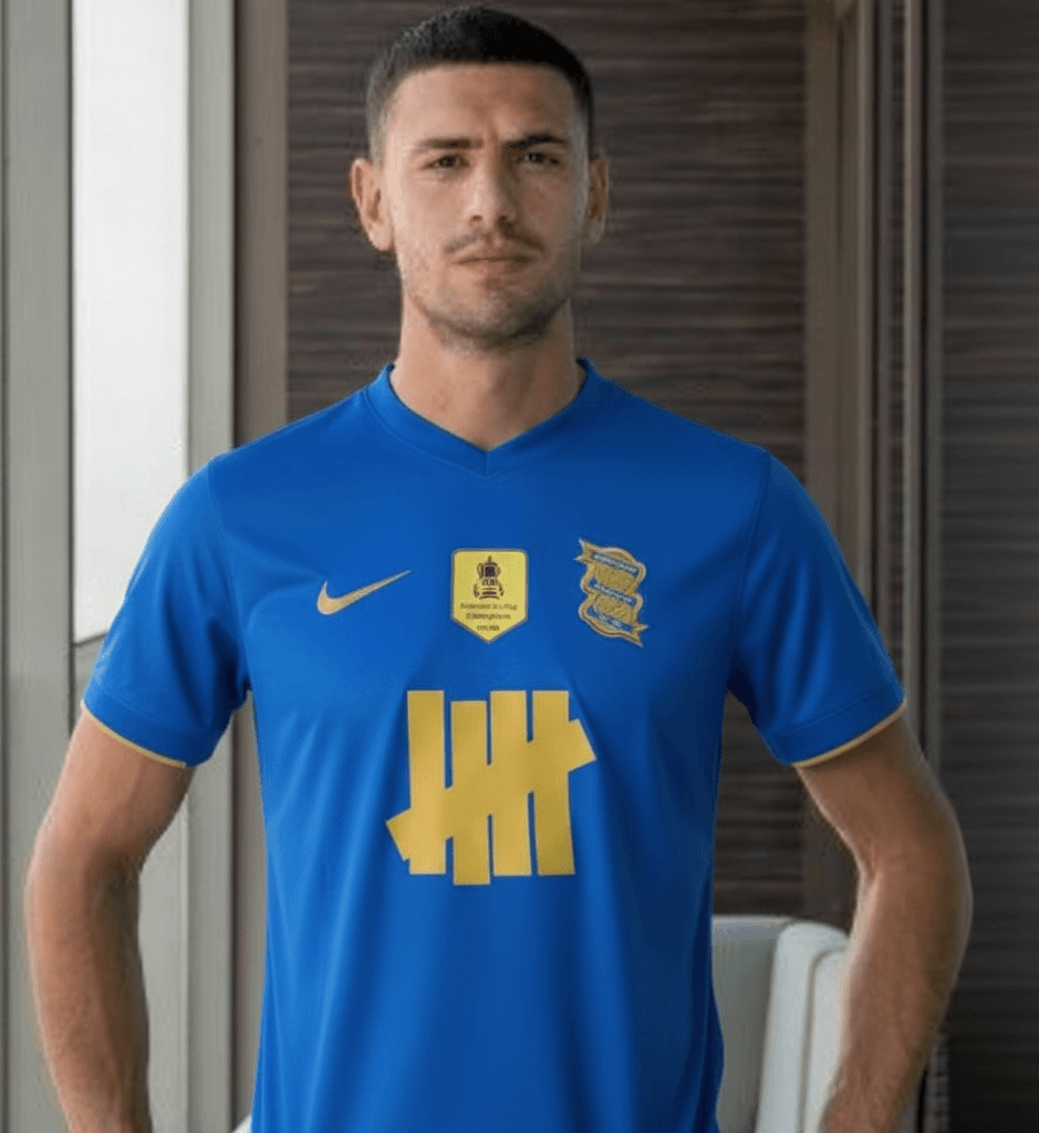 Mais um! Birmingham City acerta mais uma contratação, o zagueiro Demiral do Al-Ahli veio para reforçar o time.