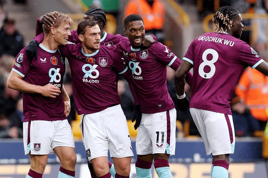 Fim de papo! O Burnley vence o Everton por 2-0 em casa! Grande vitória do time e a primeira de benítez no comando!