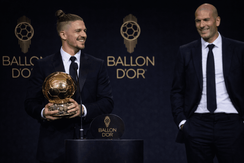 My first Ballon D'or Deu o óbvio so tenho a agradecer. 🙏🏆 Valeu {@}[Gareth Southgate](6966798e4b2714f1b91cb4b2) por me preparar e fazer…