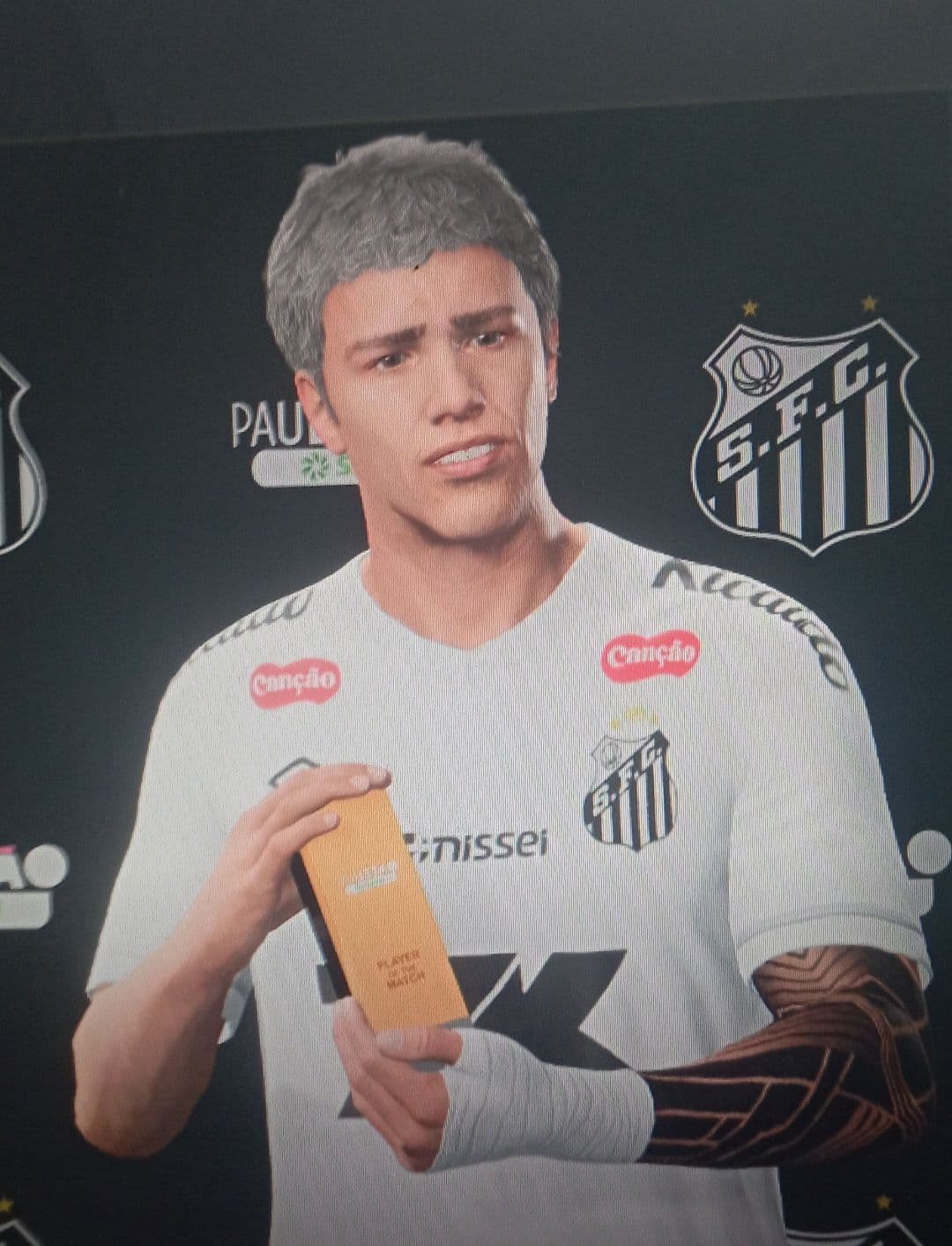 Eu fui o melhor em campo contra o São Bernardo, muito feliz de estar indo bem no profissional