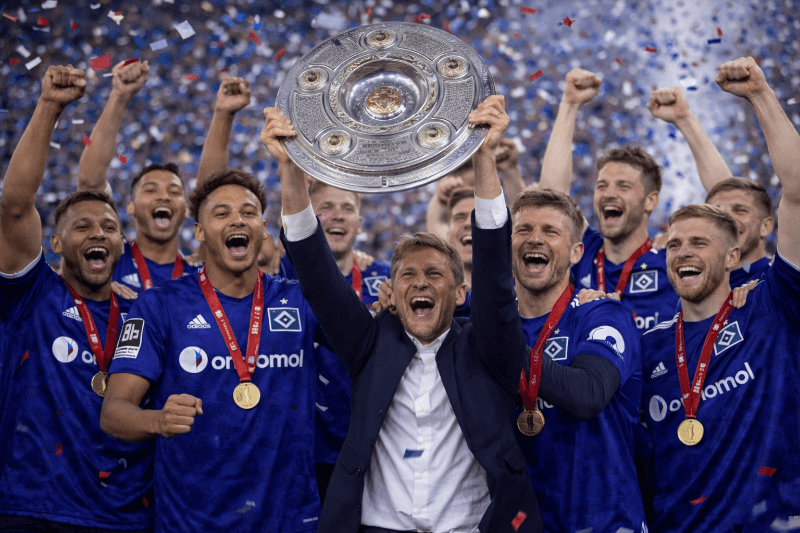 O Hamburger SV é campeão da Bundesliga e encerra uma temporada histórica. Liderado por Thomas Müller, o time mostrou regularidade, força …