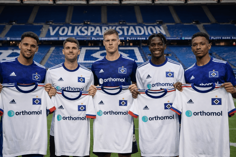 O Hamburger SV apresentou seus reforços para 2028/29 no Volksparkstadion. Thierry Correia, Pulisic, Van de Ven, Nicolás Jackson e Zépique…