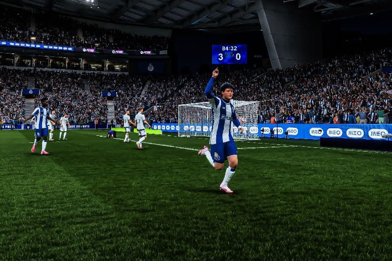 Primeiro jogo. Primeiro hat-trick. O futuro veste de azul e branco 💙🐉⚽⚽⚽