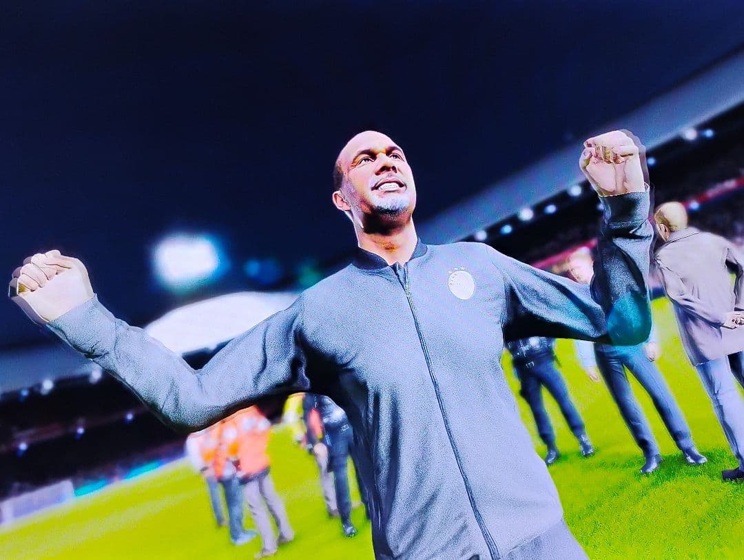 🔴⚪ COMUNICADO OFICIAL 🔴⚪ O Ajax tem a honra de anunciar a renovação de contrato do treinador Windson Silva, por mais uma temporada. 🤩�…