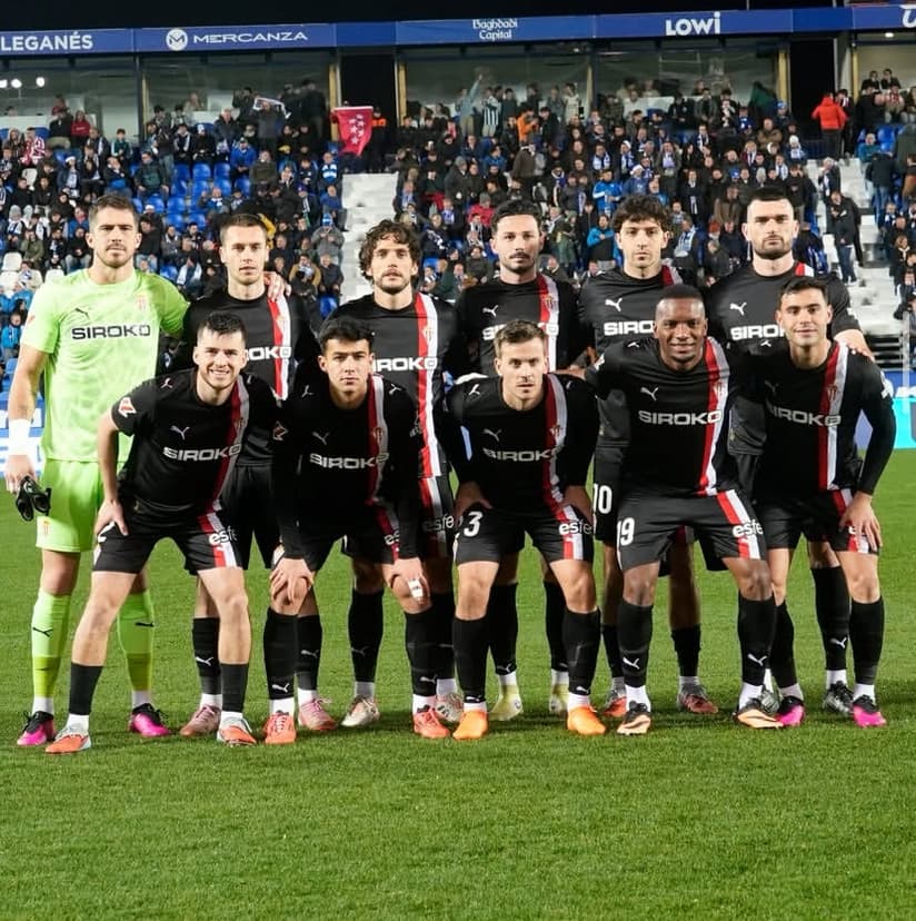 Fim de jogo. CD Eldense 1 x 1 Sporting Gijón Pra cima Gijón