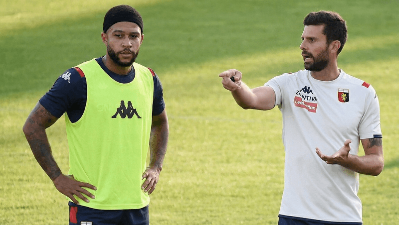 Primeira contratação!📝 Nosso reforço acaba de chegar em solo italiano, o Depay agora é do Genoa! #ForzaGenova