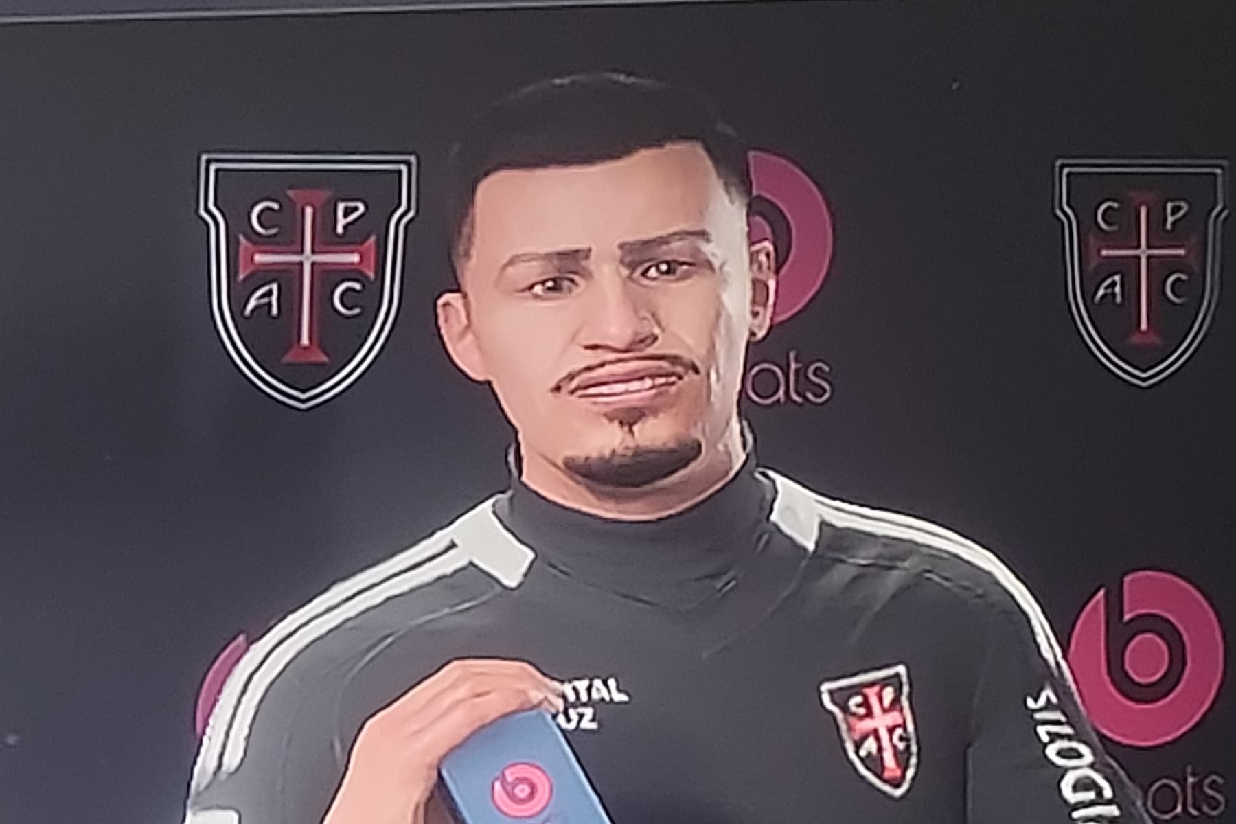 Depois de 4 anos lesionado voltei ao Casa Pia e em Alto Nível. Obrigado a todos pelo apoio! Esses 4 gols foram para nossa torcida.